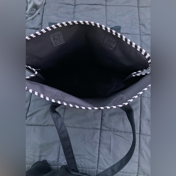 Lancôme Tote - Picture 2 of 3